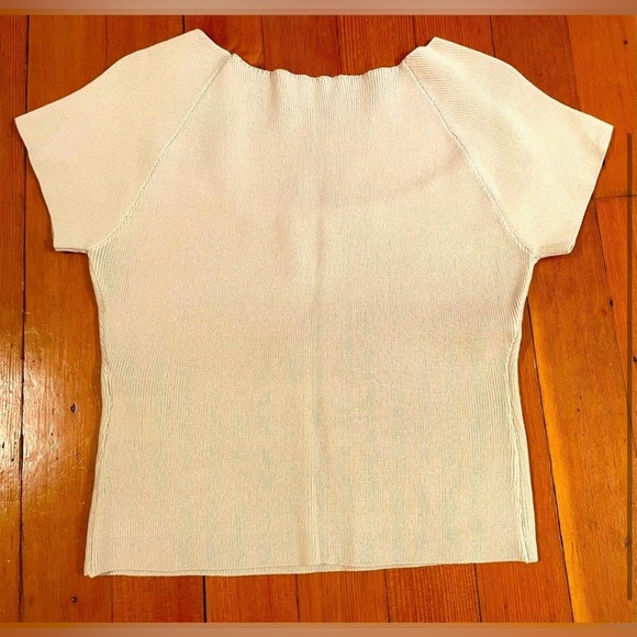 NWOT Neutral Cream Colour Scoop Neck Knit Short Sleeve Crop Top. Size S - Picture 3 of 3